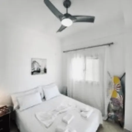 Sunset In - Sea View & Balcony فندق ساراندا