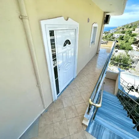 Sunset In - Sea View & Balcony *